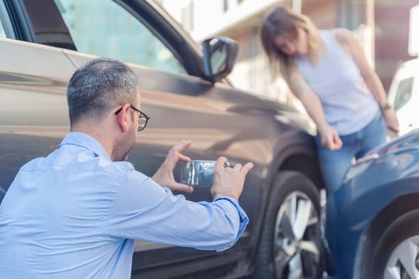 Professional Cheap Car Insurance technician working in Lafayette, LA